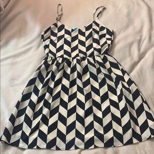 Buttons Black and white dress